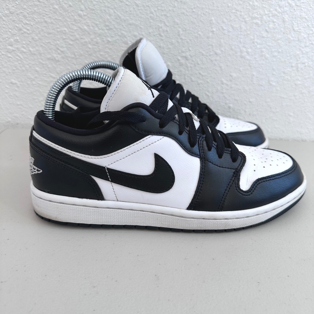 Nike Jordan 1 Low Panda Sneakers Women Size 8.5 Black White DC0774-101 - Picture 2 of 8